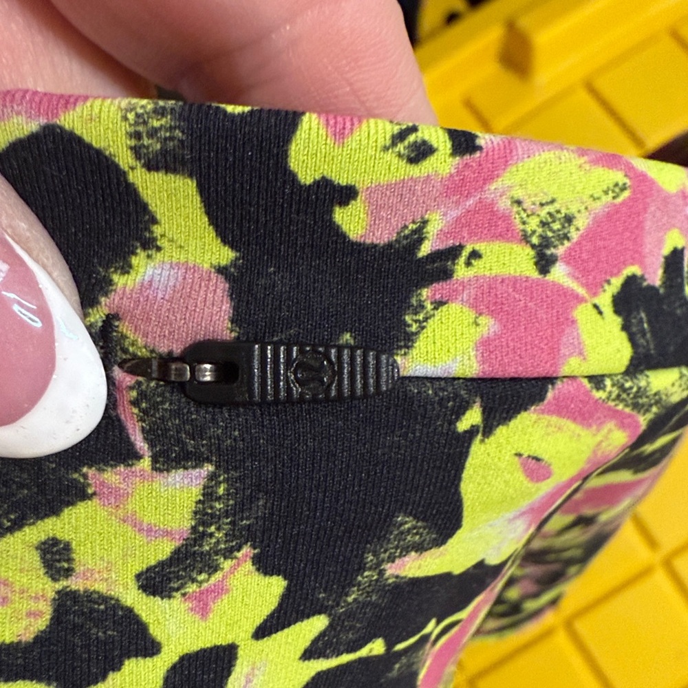 Lululemon Floral Leggings - Picture 9 of 14